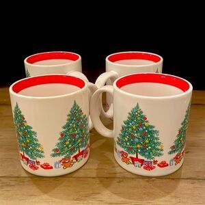 4 Vintage Happy Holidays Mugs Himark Japan      HOLIDAYS ARE NEAR